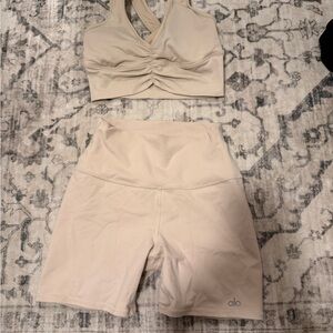 Alo Yoga Macadamia Wild Thing Bra and Airbrushed Shorts Set